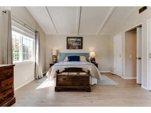 34681 Devonshire Dr, Eugene, OR 97405 photo 20