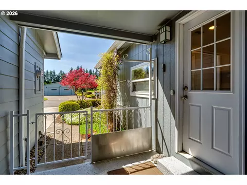 34681 Devonshire Dr, Eugene, OR 97405 photo 26