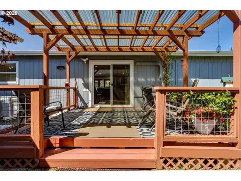 34681 Devonshire Dr, Eugene, OR 97405 photo 27