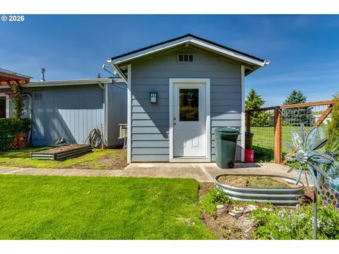 34681 Devonshire Dr, Eugene, OR 97405 photo 30
