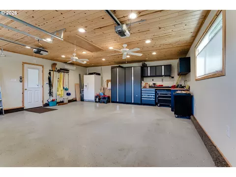 34681 Devonshire Dr, Eugene, OR 97405 photo 34