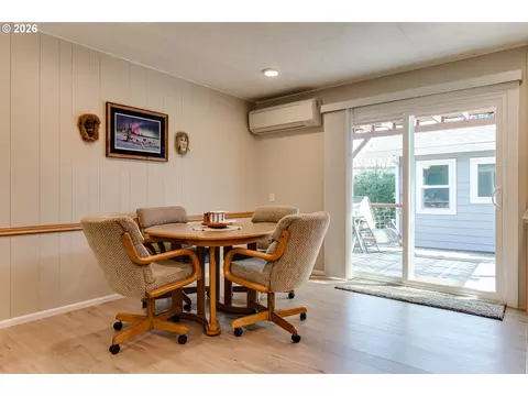 34681 Devonshire Dr, Eugene, OR 97405 photo 11