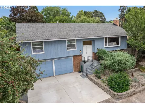 20784 SW Rosa Dr, Beaverton, OR 97078
