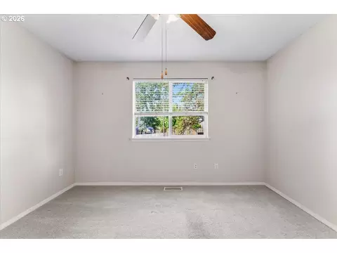Bedroom - 38926 Haskins St, Sandy, OR 97055 photo 1 of 7