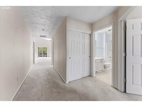 Entry Way - 38926 Haskins St, Sandy, OR 97055 photo 1 of 1