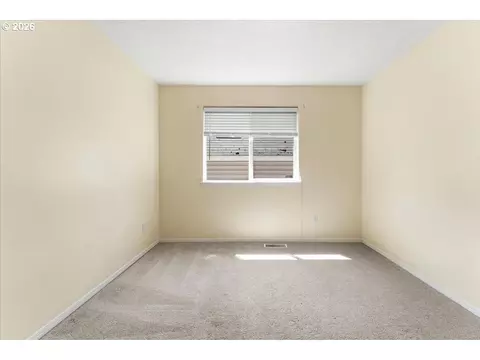 Bedroom - 38926 Haskins St, Sandy, OR 97055 photo 3 of 7