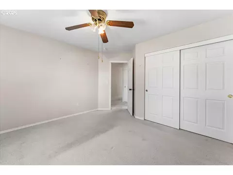 Bedroom - 38926 Haskins St, Sandy, OR 97055 photo 2 of 7