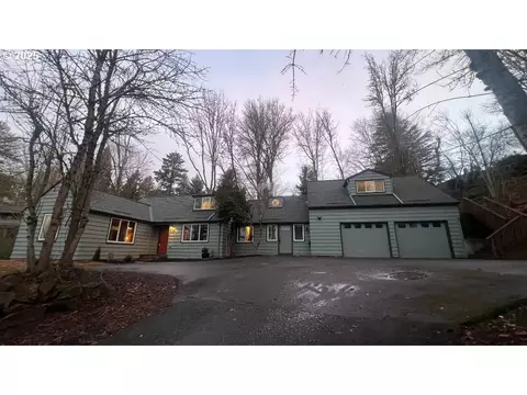 8155 SW Canyon Rd, Portland, OR 97225
