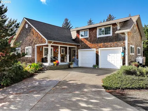 10345 Pine Ridge Dr, Manzanita, OR 97130