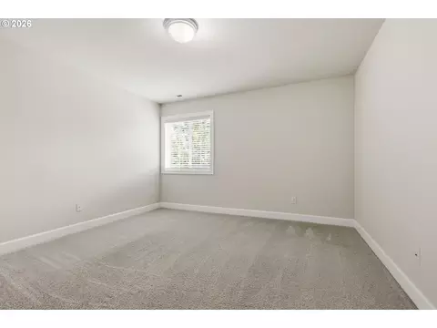 Bedroom - 516 SE 200th Pl, Camas, WA 98607 photo 4 of 5