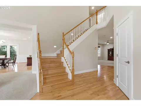 Entry Way - 516 SE 200th Pl, Camas, WA 98607 photo 1 of 2