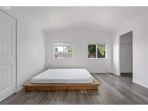 Bedroom - 89 Shady Loop, Springfield, OR 97477 photo 1 of 5