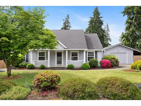 917 NE 10th Ave, Canby, OR 97013