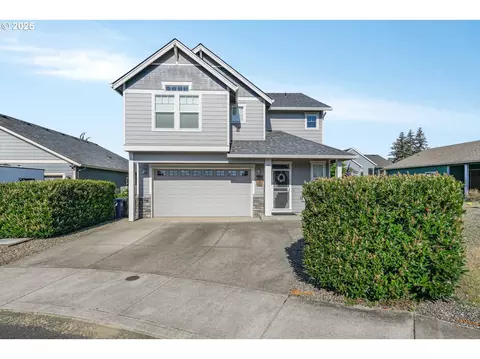 860 SE Pineview Ct, Estacada, OR 97023