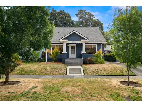 3728 NE 17th Ave, Portland, OR 97212
