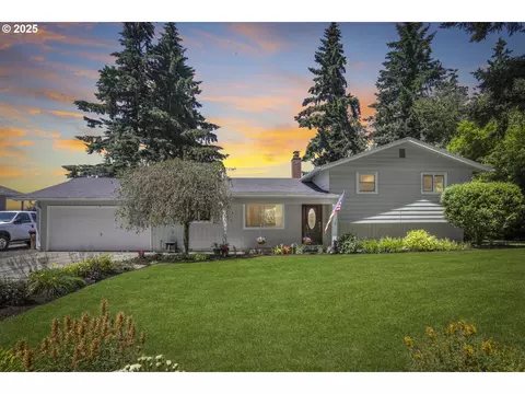 16101 Winston Dr, Oregon City, OR 97045