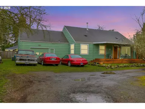 2065 E Irwin Way, Eugene, OR 97402