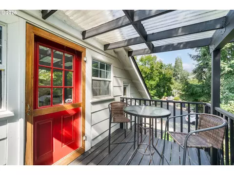 Exterior - 2774 Potter St, Eugene, OR 97405 photo 6 of 10
