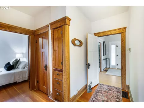 Entry Way - 2774 Potter St, Eugene, OR 97405 photo 3 of 7
