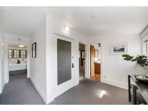 Entry Way - 2774 Potter St, Eugene, OR 97405 photo 6 of 7