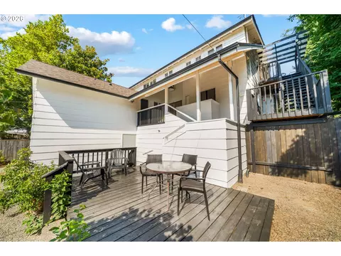 Exterior - 2774 Potter St, Eugene, OR 97405 photo 7 of 10