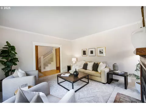 Living - 2774 Potter St, Eugene, OR 97405 photo 1 of 3
