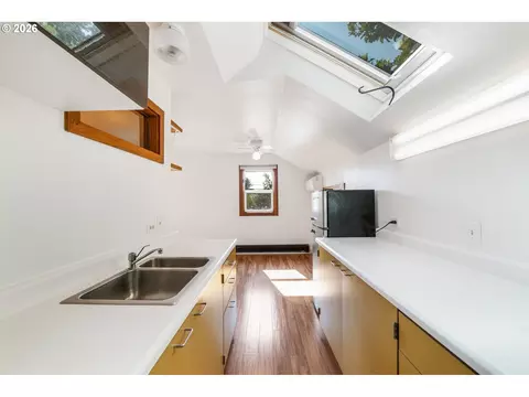 Kitchen - 2774 Potter St, Eugene, OR 97405 photo 4 of 4