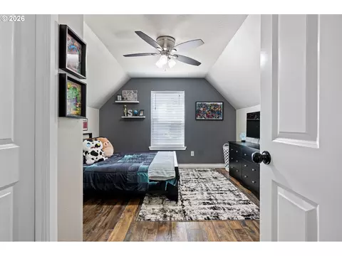 Bedroom - 1805 Enchantment Dr, Eugene, OR 97402 photo 1 of 8
