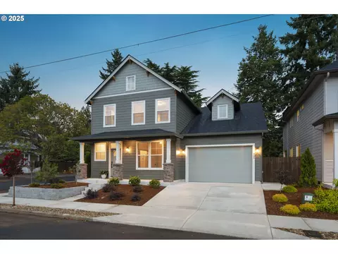 902 E 30th St, Vancouver, WA 98663