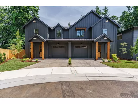 19344 Juniper Ct, Oregon City, OR 97045