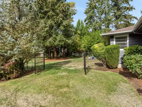 Exterior - 15905 SE Ruby Dr, Milwaukie, OR 97267 photo 13 of 13