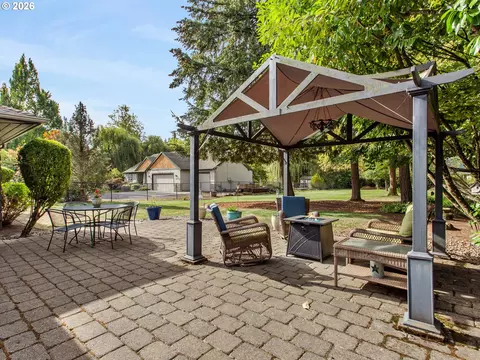 Exterior - 15905 SE Ruby Dr, Milwaukie, OR 97267 photo 5 of 13