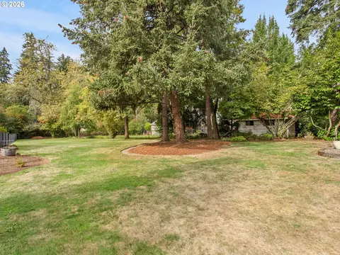 Exterior - 15905 SE Ruby Dr, Milwaukie, OR 97267 photo 12 of 13