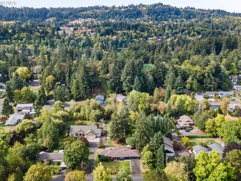 View/Area - 15905 SE Ruby Dr, Milwaukie, OR 97267 photo 2 of 2