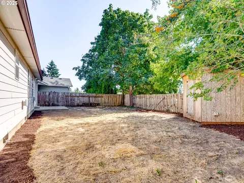 1065 Ridgefield Ct, Stayton, OR 97383
