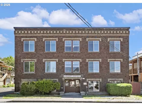 804 SE Cesar E Chavez Blvd #13, Portland, OR 97214