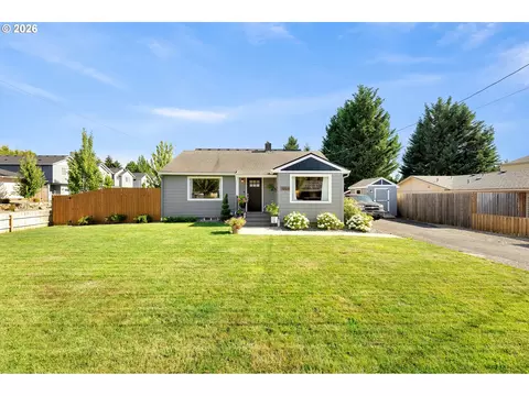 3703 NE 49th St, Vancouver, WA 98661