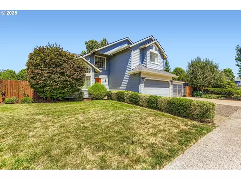 19457 Sunset Springs Dr, Oregon City, OR 97045