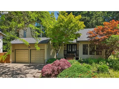 10206 SE 100th Dr, Happy Valley, OR 97086