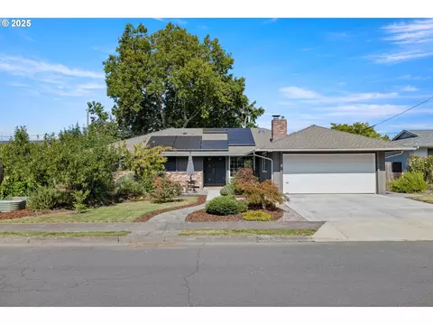 13375 SW Glenhaven St, Beaverton, OR 97005
