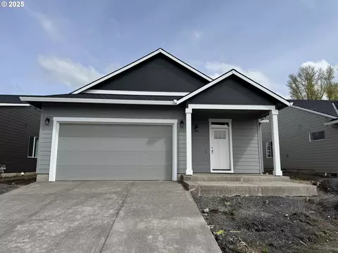 718 Tigerlily St, Silverton, OR 97381