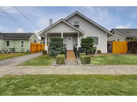 804 S 6th Ave, Kelso, WA 98626