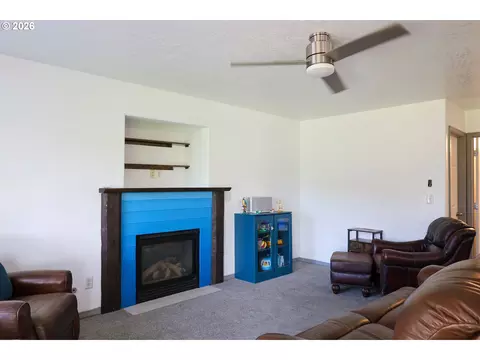 Other - 415 E Browning Ave, Hermiston, OR 97838 photo 1 of 9