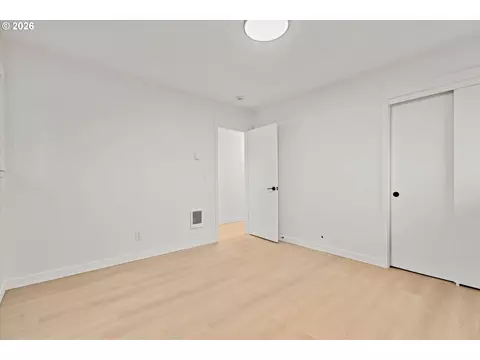 Bedroom - 635 NE Dallas St, Camas, WA 98607 photo 6 of 7