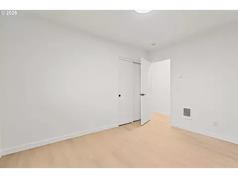 Bedroom - 635 NE Dallas St, Camas, WA 98607 photo 4 of 7