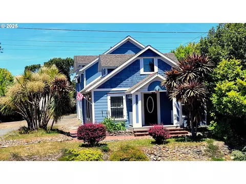 2008 State St, North Bend, OR 97459 photo 1