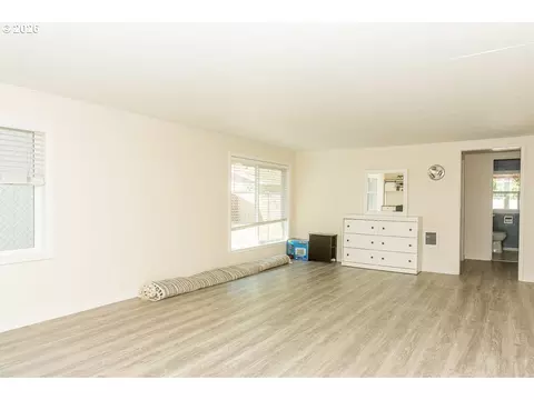 Living - 1620 9th St, Springfield, OR 97477 photo 1 of 7