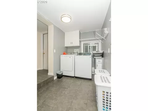Other - 1620 9th St, Springfield, OR 97477 photo 4 of 11