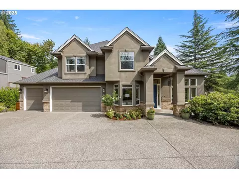 6786 SW Canyon Dr, Portland, OR 97225