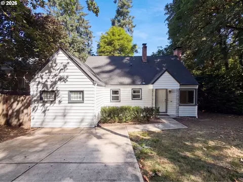 605 Ash St, Lake Oswego, OR 97034